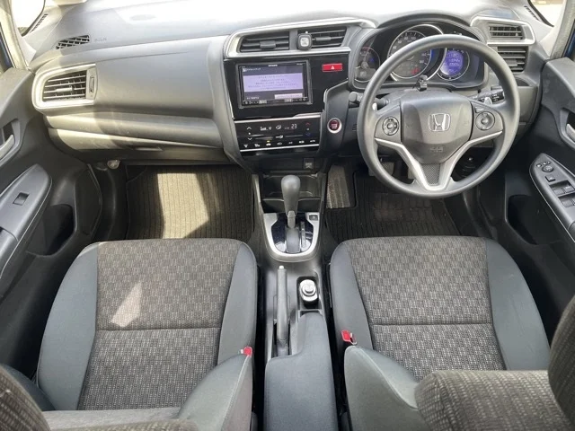 Honda Fit  с аукциона в Японии