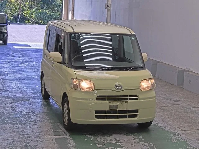 Daihatsu Tanto 2010