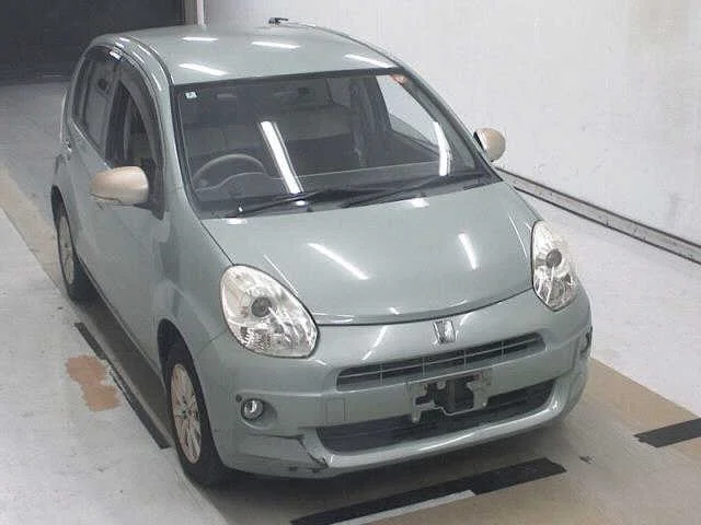Toyota Passo  с аукциона в Японии