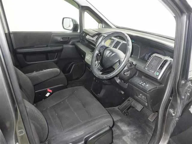Honda Stepwgn  с аукциона в Японии