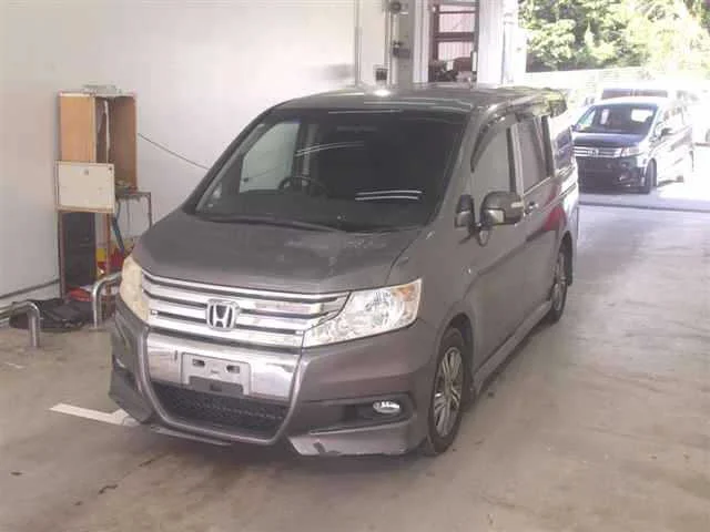 Honda Stepwgn  с аукциона в Японии