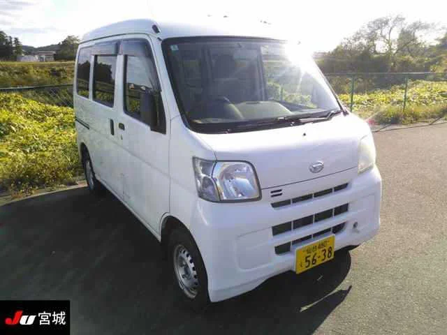 Daihatsu Hijet Cargo 2015