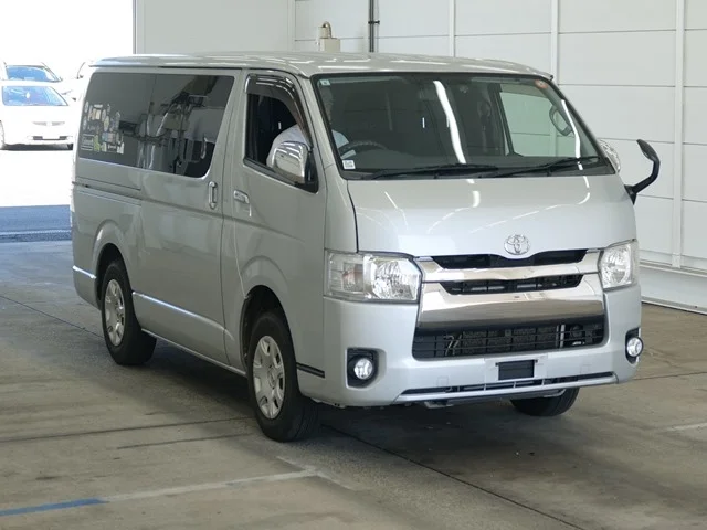 Toyota RegiusAce 2016