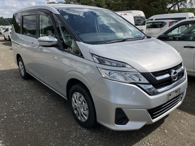 Nissan Serena 2017