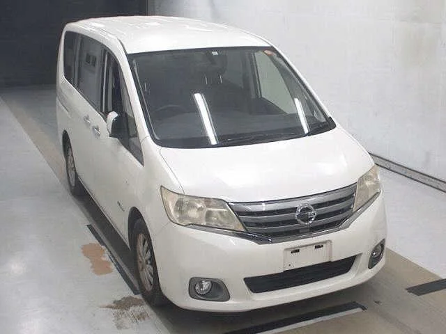 Nissan Serena 2012