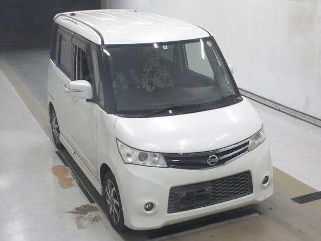 Nissan Roox 2012