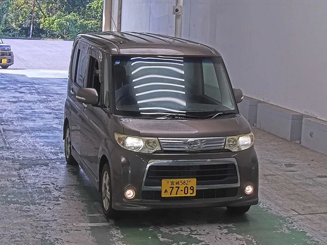 Daihatsu Tanto 2010