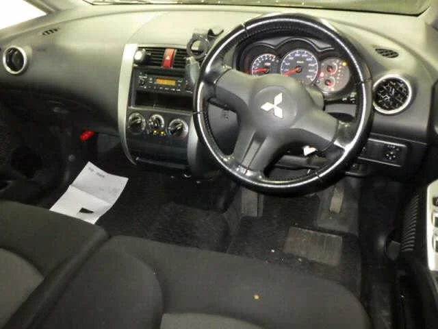 Mitsubishi Colt  с аукциона в Японии