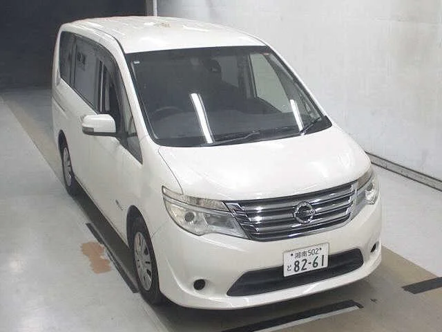 Nissan Serena 2014
