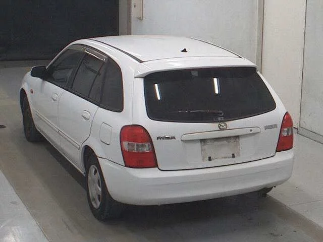 Mazda Familia  с аукциона в Японии
