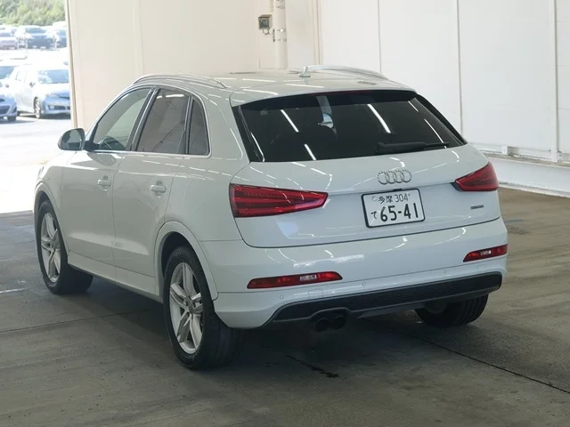 Audi Q3  с аукциона в Японии