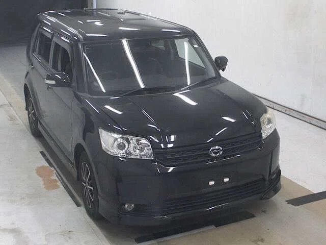 Toyota Corolla Rumion 2011
