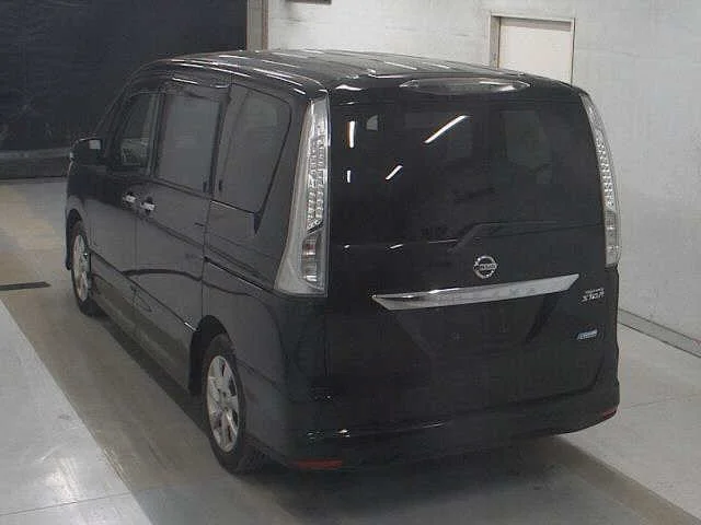 Nissan Serena 2013