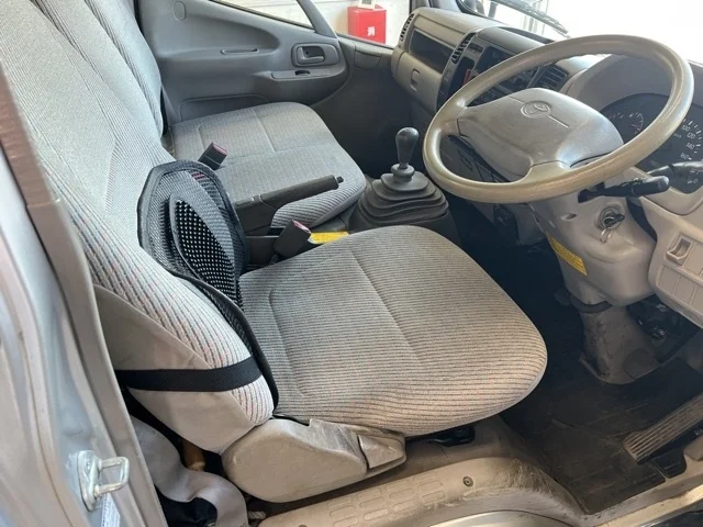 Toyota Dyna  с аукциона в Японии