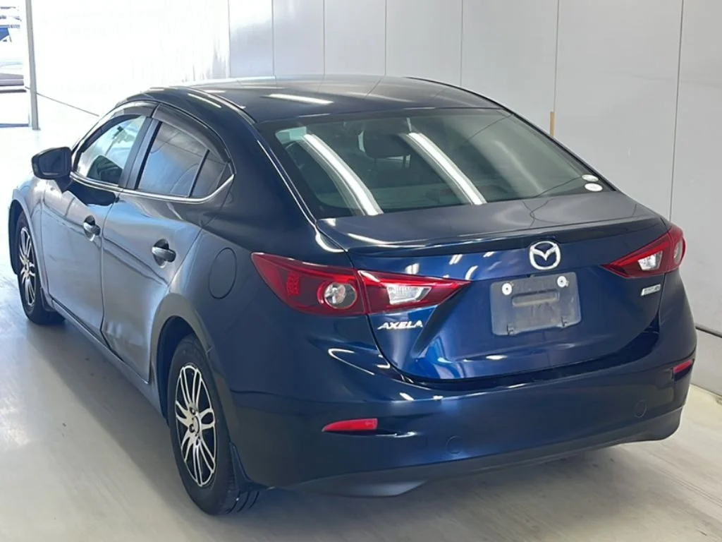 Mazda Axela  с аукциона в Японии