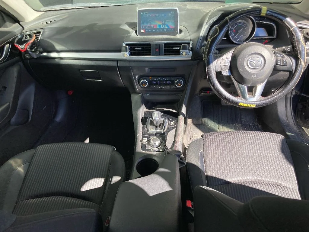 Mazda Axela  с аукциона в Японии