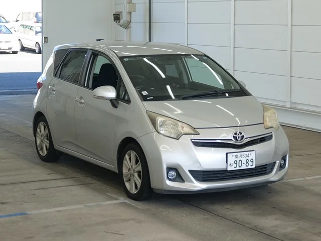 Toyota Ractis 2011