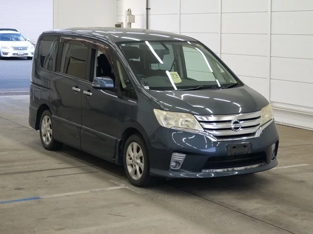Nissan Serena 2012