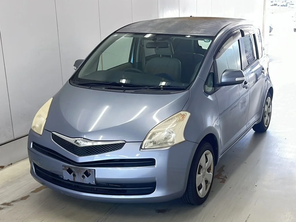 Toyota Ractis 2005