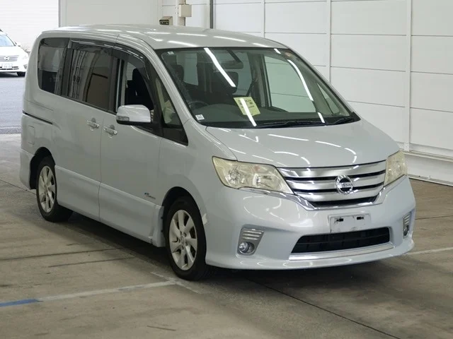 Nissan Serena 2012