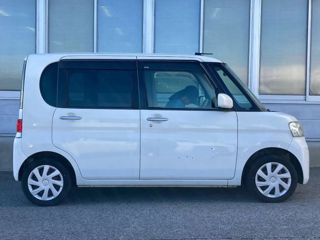 Daihatsu Tanto 2013