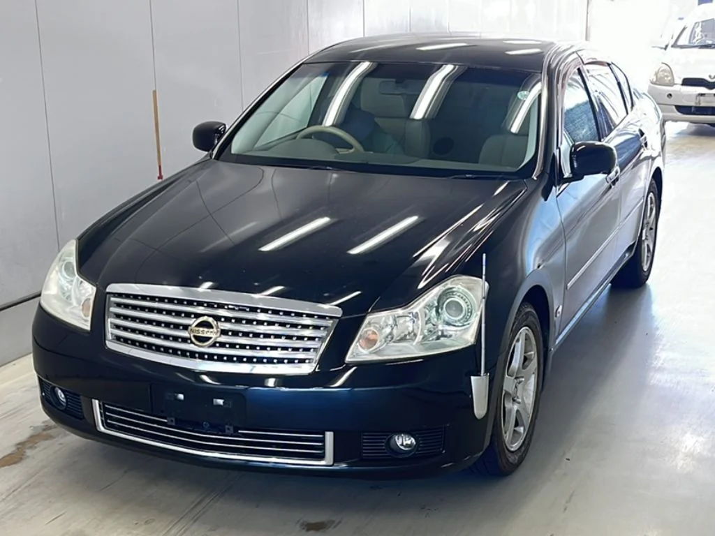 Nissan Fuga  с аукциона в Японии