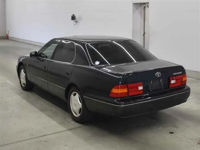 Toyota Celsior  с аукциона в Японии