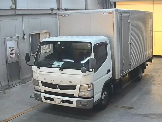 Mitsubishi Fuso Canter 2011