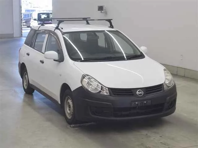 Nissan AD 2015