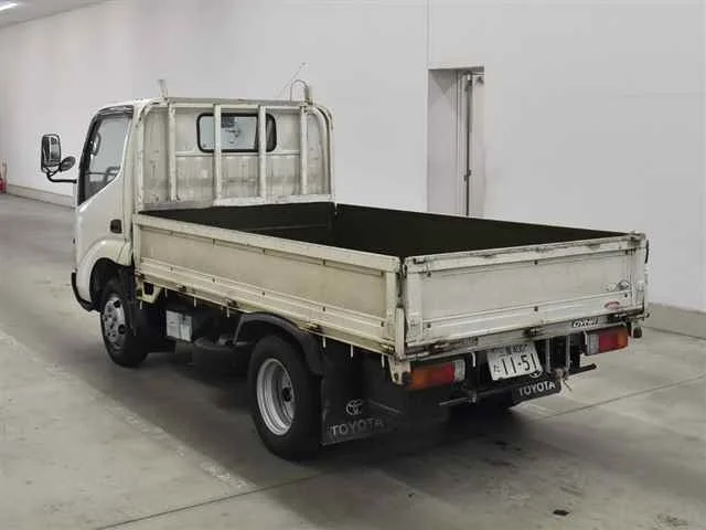 Toyota Dyna  с аукциона в Японии