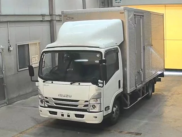 Isuzu Elf 2023