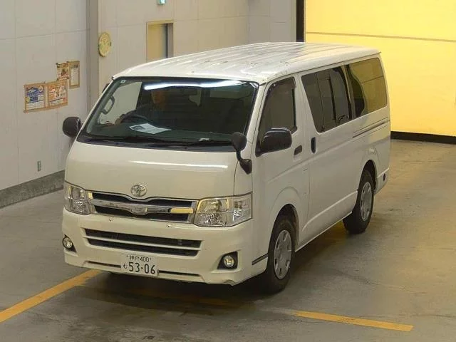 Toyota RegiusAce 2012