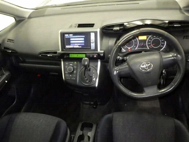 Toyota Wish  с аукциона в Японии