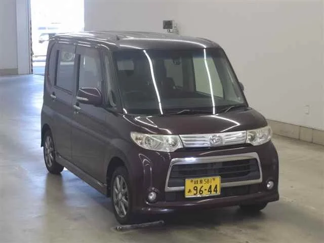 Daihatsu Tanto 2012