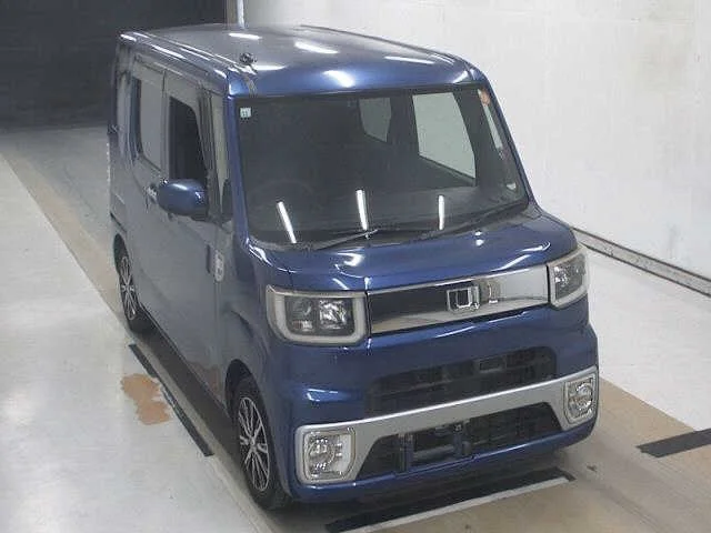 Daihatsu Wake 2015