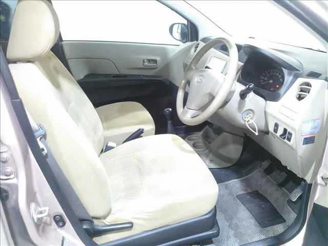 Daihatsu Mira  с аукциона в Японии
