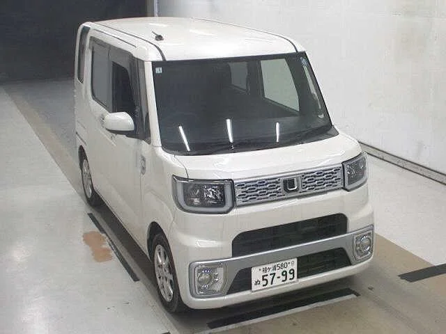 Daihatsu Wake 2015