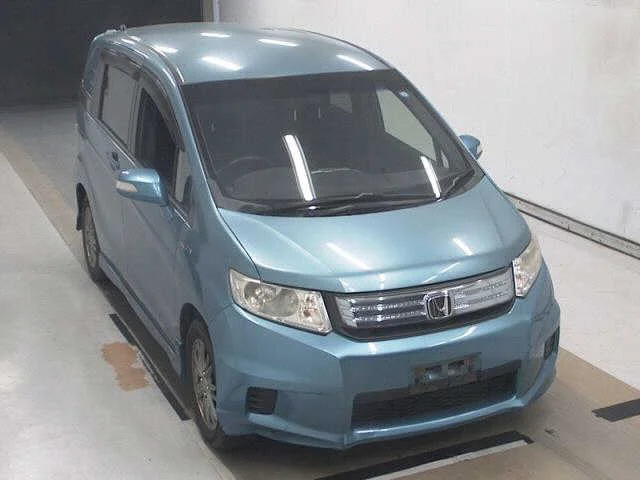 Honda Freed Spike 2012