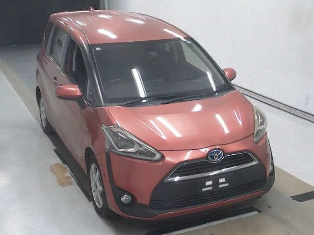 Toyota Sienta  с аукциона в Японии