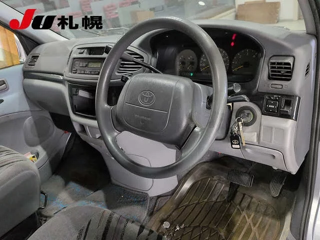 Toyota Regius  с аукциона в Японии