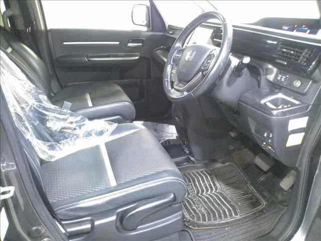 Honda Stepwgn  с аукциона в Японии