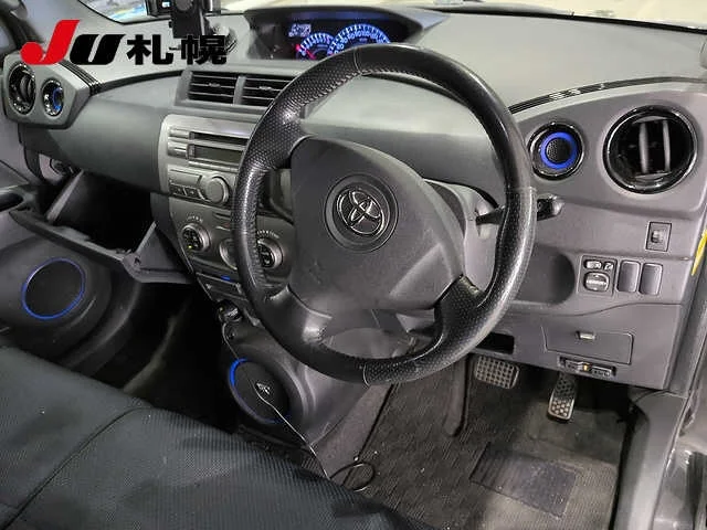 Toyota bB  с аукциона в Японии