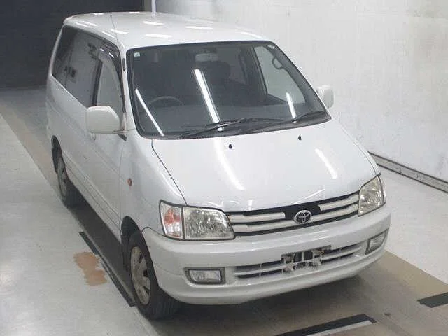 Toyota TownAce Noah 1999
