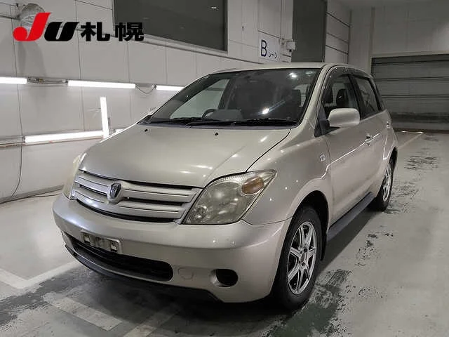 Toyota Ist  с аукциона в Японии