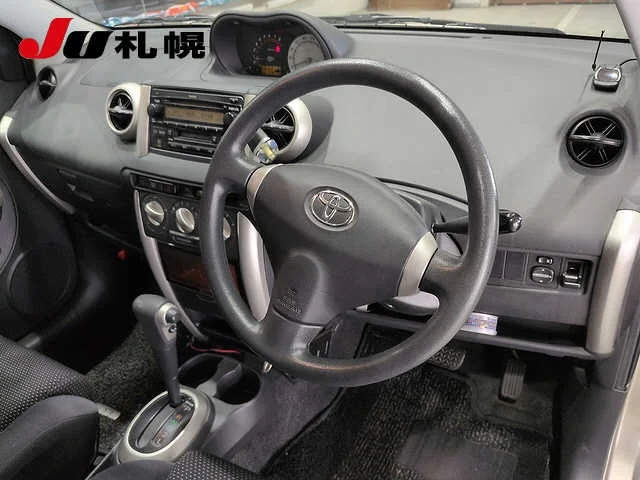 Toyota Ist  с аукциона в Японии