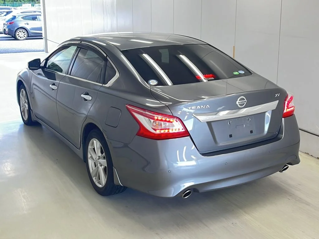 Nissan Teana  с аукциона в Японии