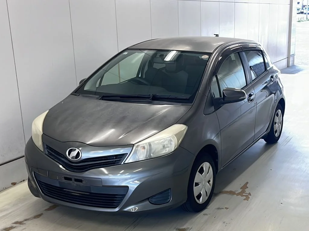 Toyota Vitz 2013