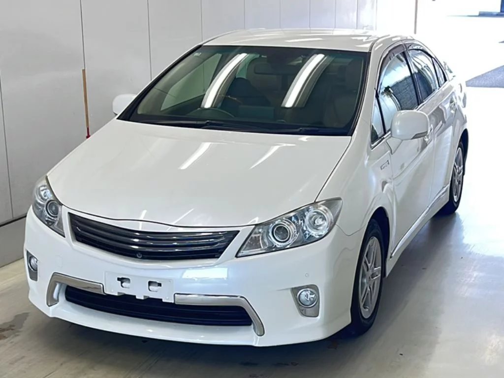 Toyota Sai 2013