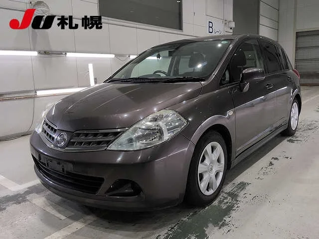 Nissan Tiida  с аукциона в Японии