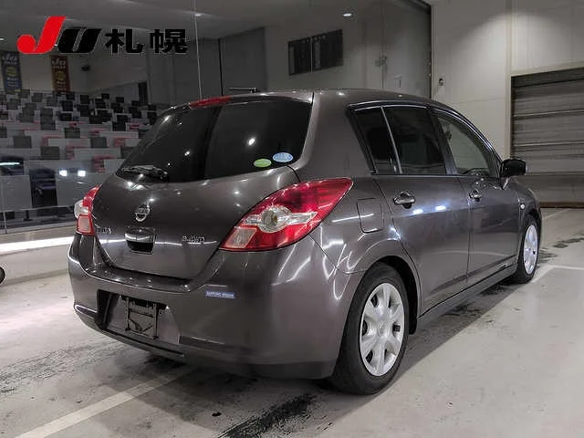 Nissan Tiida  с аукциона в Японии
